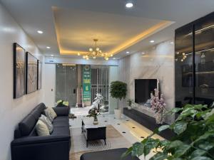 MẶT NGÕ 34 XUÂN LA-Ô TÔ CHẠY QUA